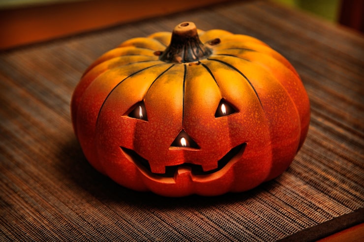 HLWN (Halloween)