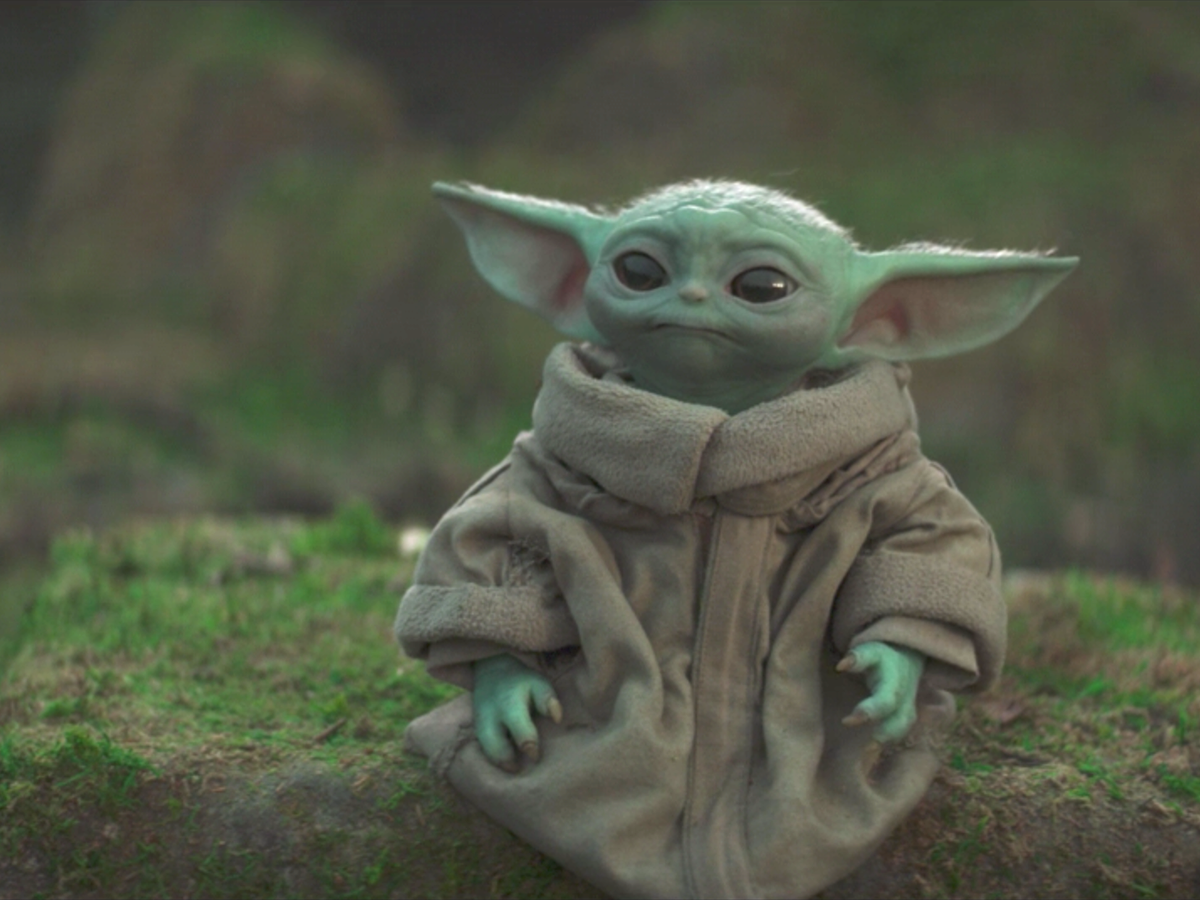 BABY YODA (BY)